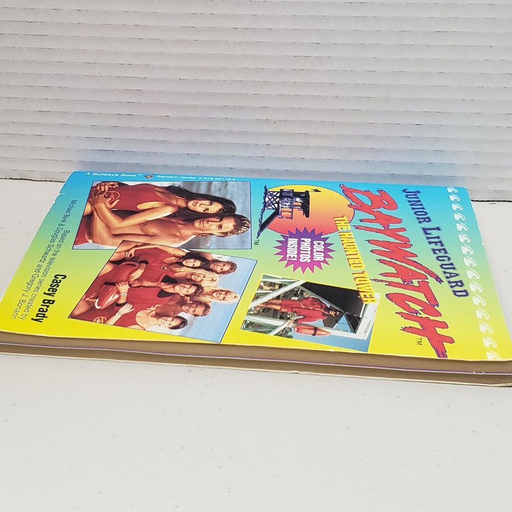 Baywatch Book: The Haunted Tower - Picture 3 of 5